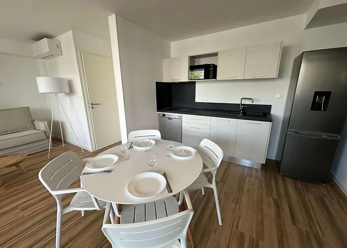 Lejlighed Climatise, Proche Et Commerces, 4 Pers., Parking Prive, Quartier Du Couchant - Fr-1-328-235